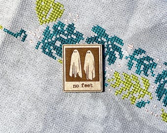 Beetlejuice Ghost Polaroid Wood Needle Minder: Embroidery Needle Keeper