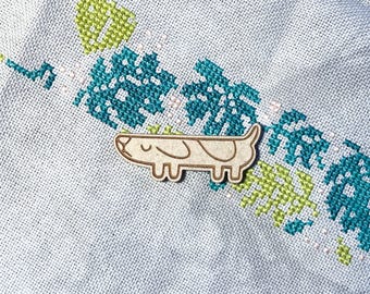 Bluey Long Dog Wood Needle Minder: Cross Stitch Embroidery Keeper
