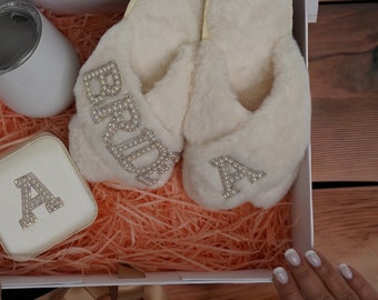 Personalized Bridal Gift Box: Fluffy Slippers, Jewelry Box & Tumbler