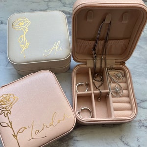 Personalized Travel Jewelry Case | Bridal Party Gifts | Jewelry Box with Birth Month Flower | Bridesmaid Proposal Gifts| Unique Gift for Her