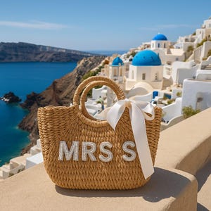 Customized Straw Basket, Personalized Wedding Guest Gift, Monogrammed Bridal Shower Bags,Custom Beach Bag, Straw tote, Vacations Trips
