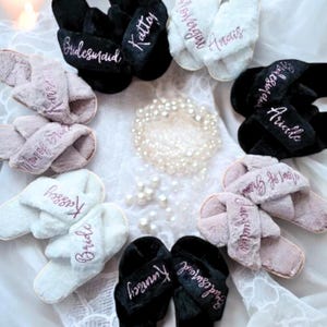 Bridal Fluffy Slippers Set, Custom Bridesmaid Gifts, Personalized Slippers, Bridesmaid Gifts, Wedding Bridesmaid Fluffy Slippers Set