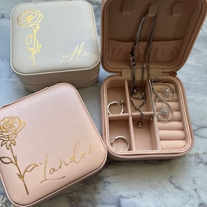 Birth Flower Jewelry Travel Case, Birth Month Flower Gift, Personalized Birthday Gift, Leather Jewelry Travel Case, Custom Jewelry Case