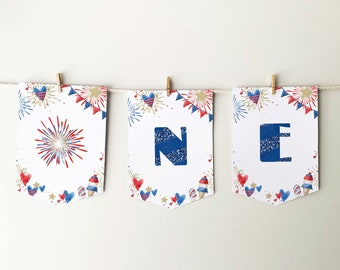 Um banner de 4 de julho, bandeirinha para cadeira alta para impressão | Corações de fogos de artifício, placa de aniversário de 1 ano para meninas, adereço para foto de bebê para o Dia da Independência A01