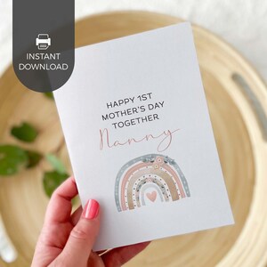 Tarjeta imprimible para el primer día de la madre, niñera, arcoíris rosa bohemio. Tarjeta de felicitación para la abuela primogénita, regalo de bebé. DESCARGA INSTANTÁNEA R04