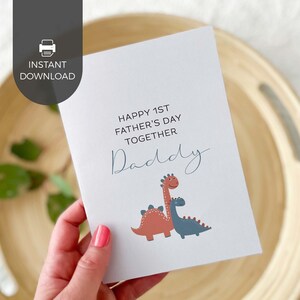 à imprimer Happy 1ère fête des pères, dinosaure bleu | Carte de voeux premier-né garçon, cadeau de bébé pour papa, TÉLÉCHARGEMENT IMMÉDIAT J05