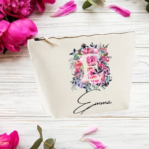 Neceser personalizado con estampado floral inicial, neceser de tamaño mediano para ella, regalo perfecto para ella, bolso de mano a juego disponible, vacaciones perfectas