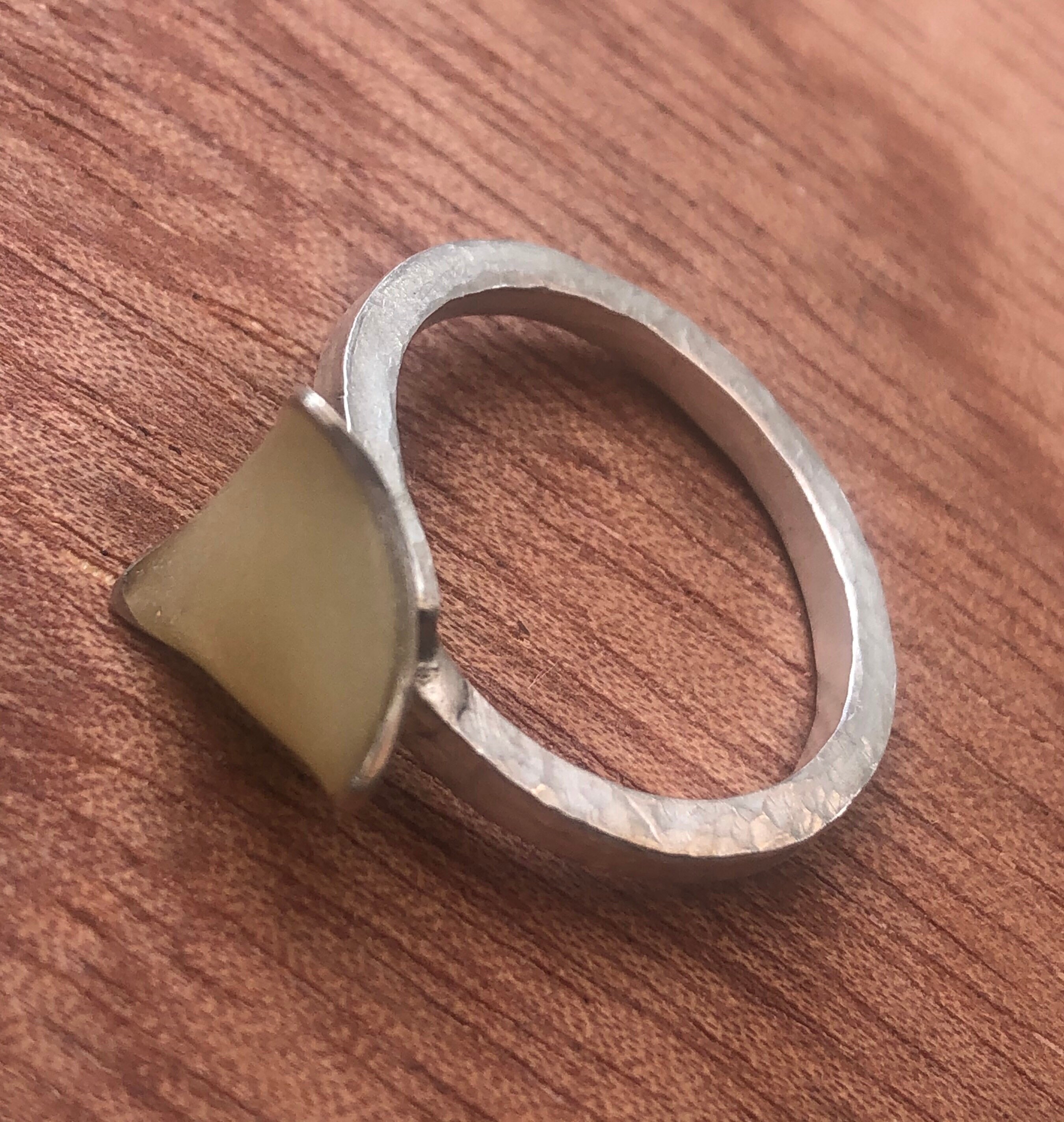 Resin Rings Insert Hammered silver ring with resin insert - Etsy.de