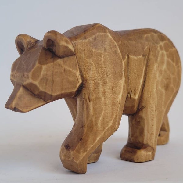 Orso Bruno tallado a mano