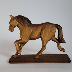 Cavallo di Legno intagliato a mano