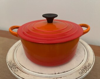 LE CREUSET Vintage B - 2 QUART Flame Dutch Oven - Like New