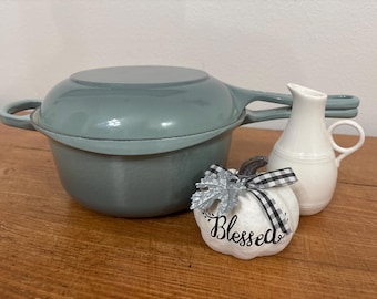 Le Creuset #22 SEA SALT 2.5 Quart Multifunction sauce pan and skillet combo set Cast Iron Cookware Farmhouse Kitchen