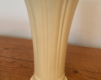 Fiesta VINTAGE IVORY VASE 10" Excellent-Near Mint Condition