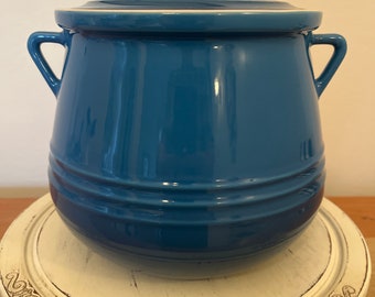 Vintage, Like New, Le Creuset Stoneware 4 Quart Bean Pot, Full
