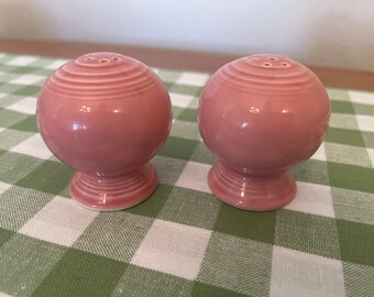 Fiesta Salt and Pepper Set P86 ROSE PINK Fiestaware SP Set Art Deco Salt and Pepper Tabletop