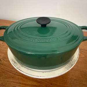 ディープハウス、ソウル大名盤カバー！Paris Green - Oh Yes Le Creuset #25 3.5 Quart Oval Dutch Oven in Hunter Green Cast Iron