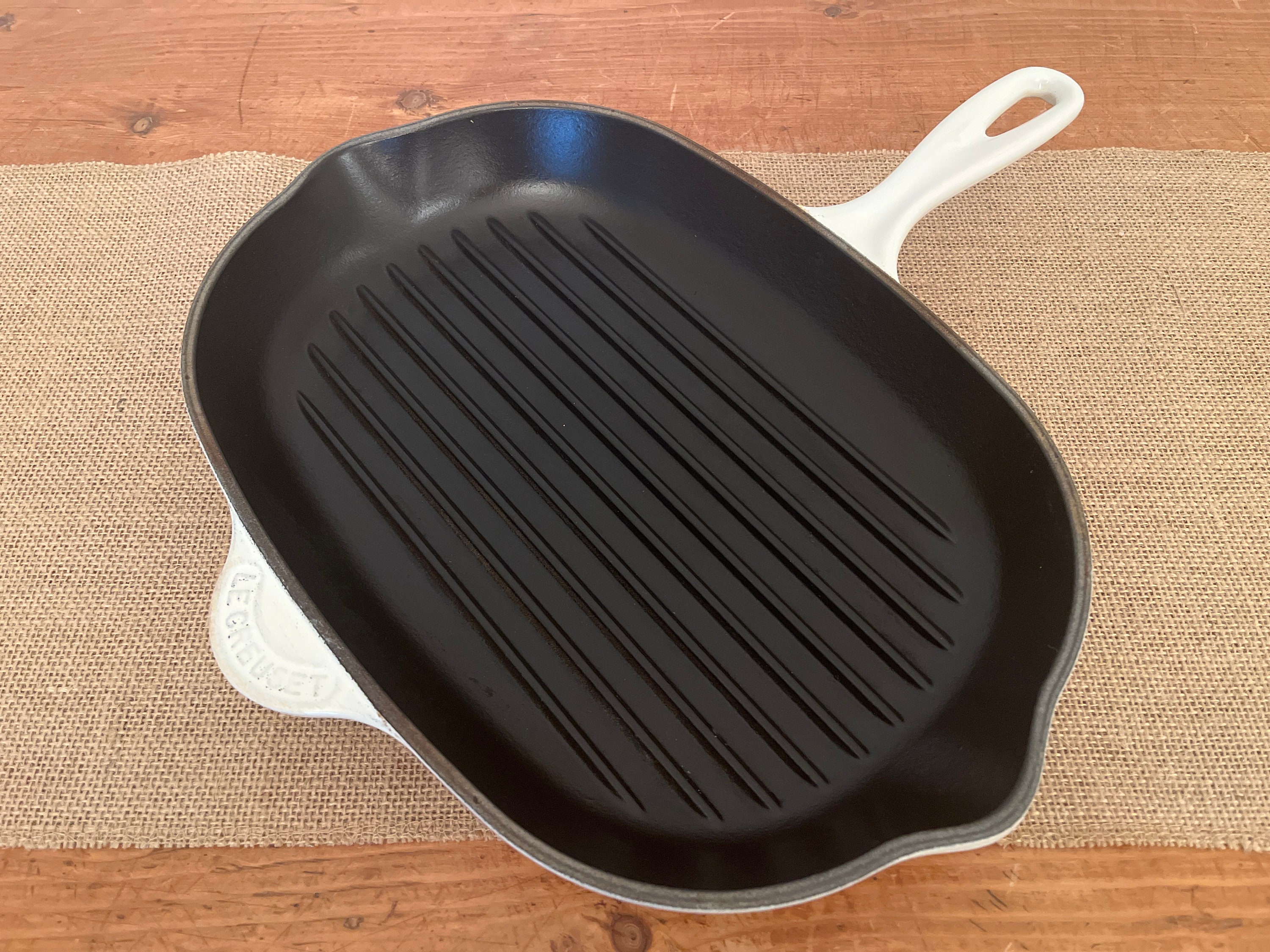 Le Creuset Square Oyster Grey Enameled Cast Iron Signature Grill Skillet -  13 1/2L x 12L x 2H