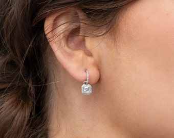 April Diamant Geburtsstein Ohrringe | CZ quadratische Tropfen Huggies | April Geburtstag Geschenkidee für Sie