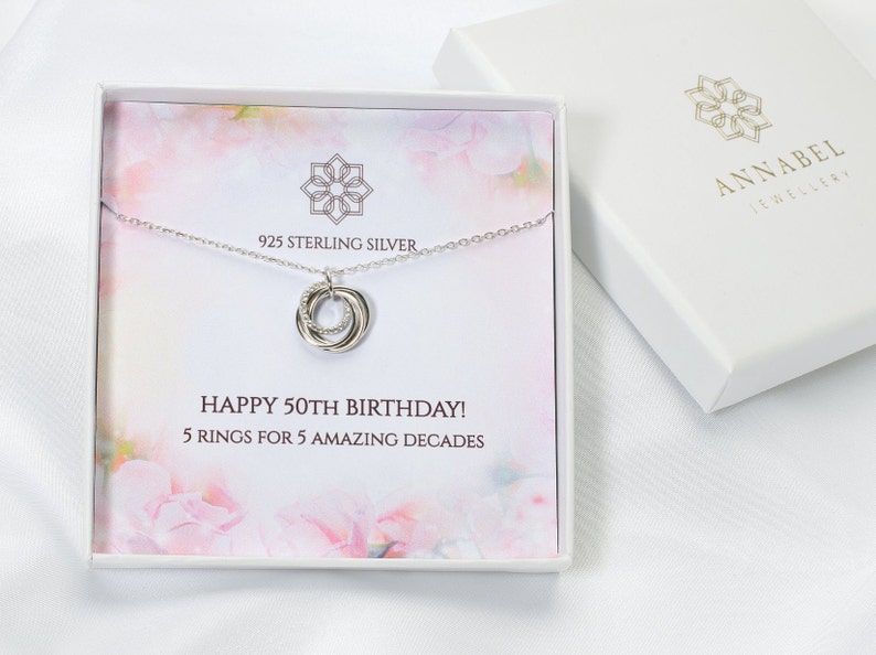 Regalo de collar de cumpleaños número 50 para ella / 5 anillos durante 5 décadas / Idea de regalo personalizada número 50 para mamá, amiga, hermana imagen 7