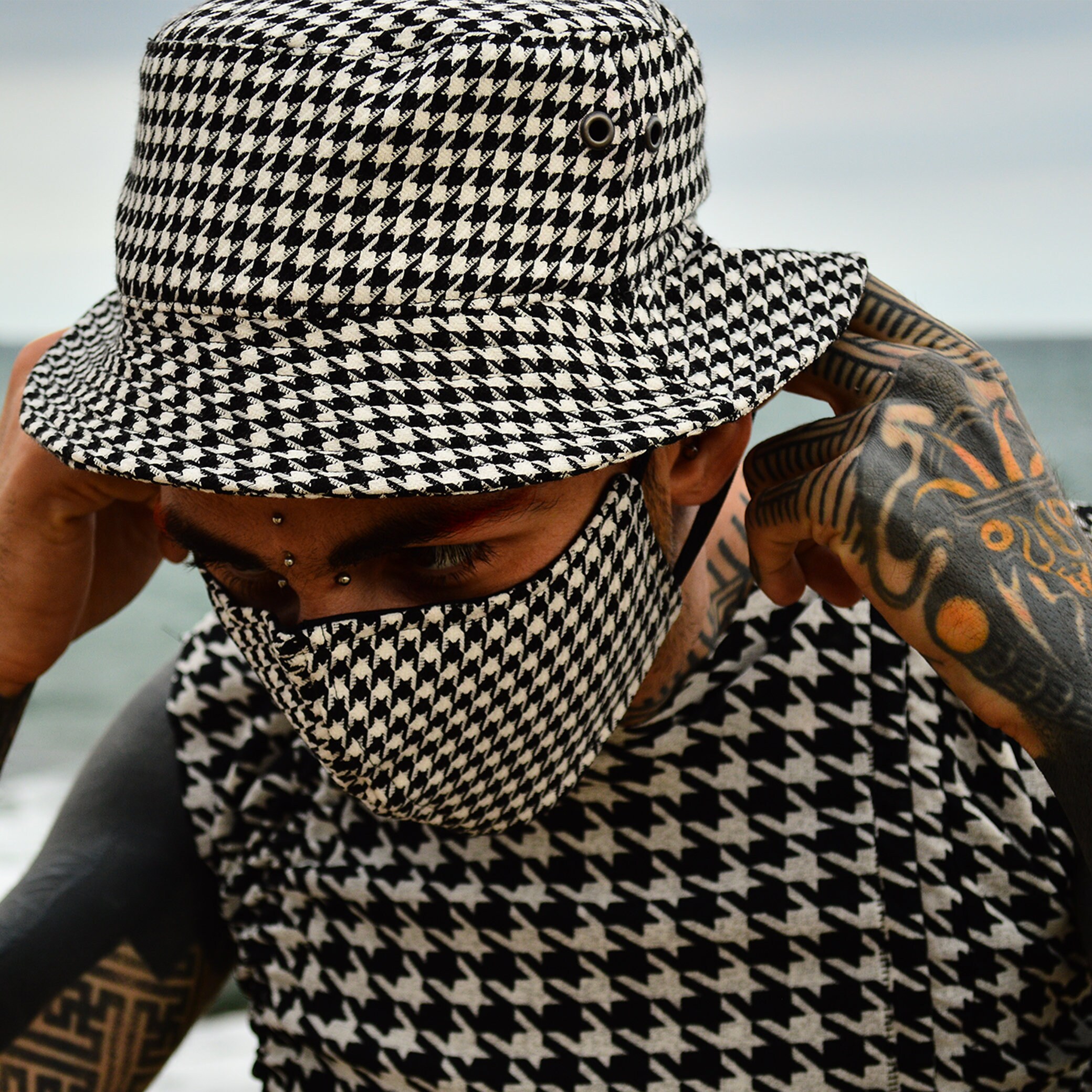 Houndstooth Wool Bucket Hat Black and 