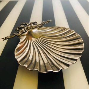 Vintage - Shell Bowl - Silver Plated