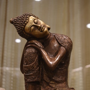 Thinking buddha statue (antique finish) 9.5&quot;
