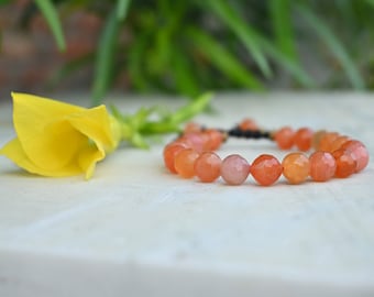 Faceted Carnelian Macrame Bracelet: Adjustable Gemstone Jewelry