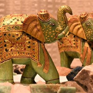 Estatua de elefante de jade hecha a mano: decoración india para el hogar (14 cm)