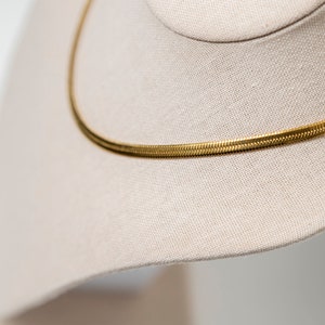 Gold Schlange Fischgrät Halskette | Zierliche Fischgräten Halskette | 18k Vergoldete Schlangen-Halskette | Schlangen Choker | Zarte Goldkette