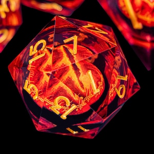 Lliquid Flow Core Eye of Sauron D20 Dnd Sharp Edge Red Resin Dice Set D and D Dungeons and Dragons Tabletop Role Playing Game 7PCS D&D Dice