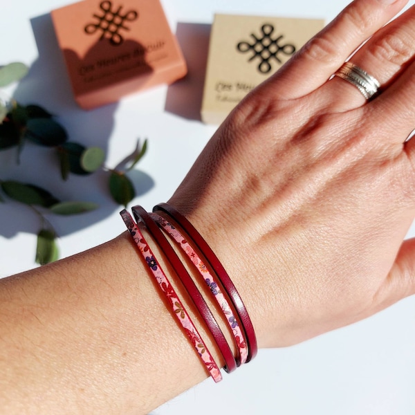 Bracelet manchette à dominante prune et rose, double lanières, léger, fermoir au choix, idéal cadeau.