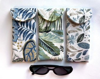 Hawaii-Sonnenbrillenetui. Brillenetui mit Blumenmuster. Tropische iPhone-Tasche aus weicher, gesteppter Baumwolle, Blaugrün