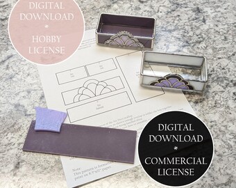 Könnte beinhalten: Zwei rechteckige Glasmalerei-Boxen mit lila und weißem Blumendesign, ein Schnittmuster und ein lila Glasstück. Der Text "DIGITALER DOWNLOAD * HOBBY-LIZENZ" und "DIGITALER DOWNLOAD * GEWERBLICHE LIZENZ" ist ebenfalls sichtbar.