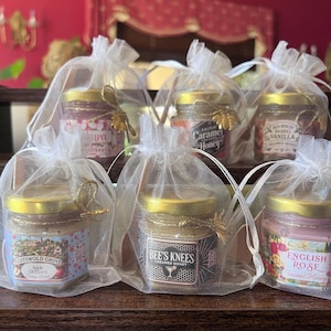 Honey sampler gift And share organza bag with spoon. Ready to gift with a Personal message.