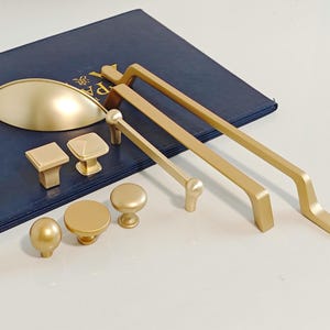 Matte Gold Cabinet Handle: Modern Drawer Pull, Pearl Gold Zinc Alloy