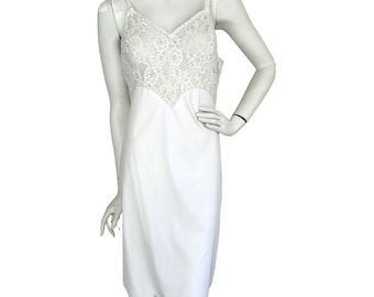 60s Retro JC Penney Adonna Slip Size 38 Large Lace Trim Scallop Hem USA White