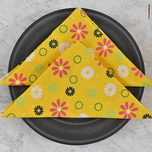 Abstract Floral Summer Napkins - Zero Waste - Set of 4 Cotton Dinner Napkins - Eco Friendly - Reusable Napkins - Made in USA