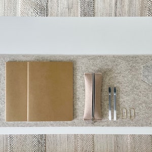 Beige crème wolvilt bureauonderlegger - XXL 12" x 32" - laptop toetsenbord muismat - dikke mat van 3 mm - duurzaam, milieuvriendelijk, minimalistisch ontwerp