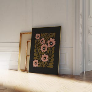 Set med 2 stämningsfulla väggkonstmotiv med grönt och svart blommönster, ekologiska folkblommor, utskrivbara abstrakta botaniska posters för mors dag-present bild 7