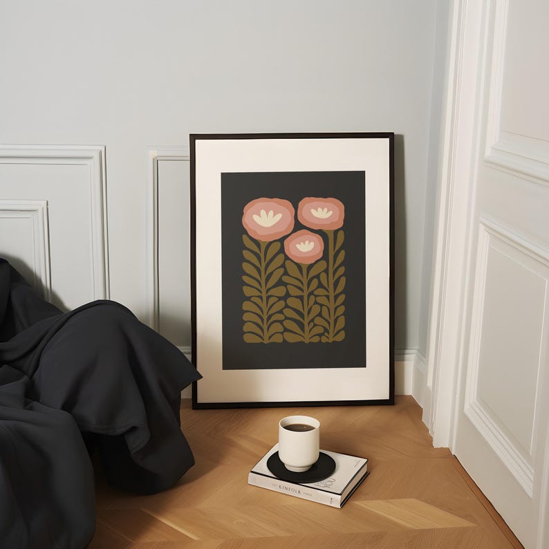 Set med 2 stämningsfulla väggkonstmotiv med grönt och svart blommönster, ekologiska folkblommor, utskrivbara abstrakta botaniska posters för mors dag-present bild 8