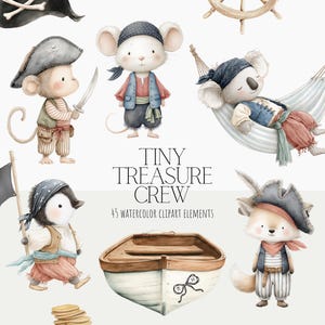 Könnte beinhalten: Aquarell-Clipart-Elemente mit Piraten-Thema. Enthält einen Affen mit Schwert, eine Maus, einen Koala in einer Hängematte, einen Pinguin mit Flagge, einen Fuchs, ein Ruderboot, eine Piratenflagge, ein Steuerrad und Goldmünzen. Der Text lautet "Tiny Treasure Crew".
