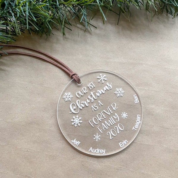 Eerste Kerstmis als eeuwig familieornament, gepersonaliseerd adoptiecadeau, voor altijd familiecadeau, adoptieornament, gemengd familieornament