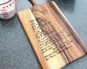 Tagliere in legno di acacia con ricetta scritta a mano, ricordo inciso personalizzato