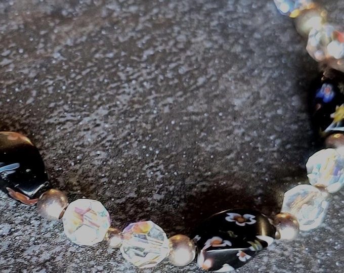 90s Floral Art Glass Bead Bracelet with Austrian Crystal Accents