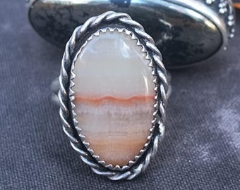 Vintage Banded Agate Ring in Purple, Cream and Russet Hues