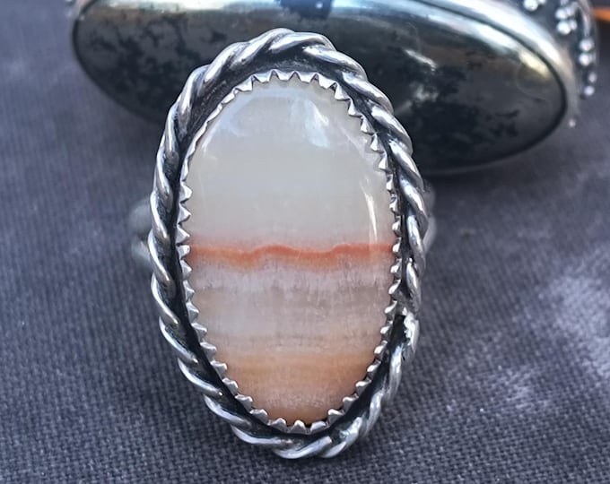 Vintage Banded Agate Ring in Purple, Cream and Russet Hues