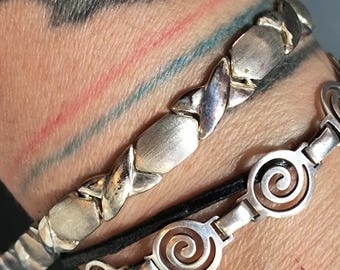 Italian 925 Sterling Silver Vintage XO Link Bracelet with Brush Finihs, circa 1980 - 1990