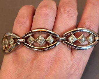 Retro Link Bracelet, 1980s Goldtone and Textured Design