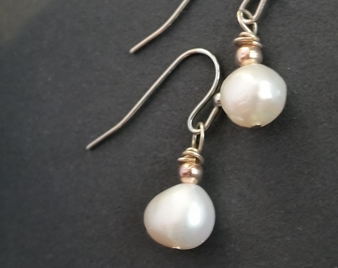 Simple Pearl Drop Earrings in Silver and Gold Tones / Multiple Pairs Available for Bridesmaids or Family Gifts