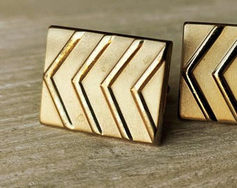 SWANK Signed Designer Cufflinks with Cheveron Pattern in Goldtone Metal